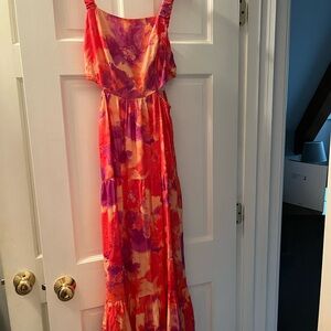 SO brand by Kohls, vibrant shades or orange maxi size small